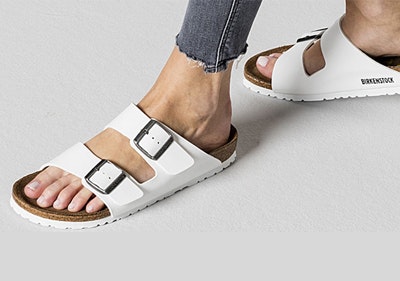 Nicht nur etwas für den Sommer: Sandalen von BIRKENSTOCK Mit einem Gutschein werden auch die beliebten BIRKENSTOCK Sandalen günstiger