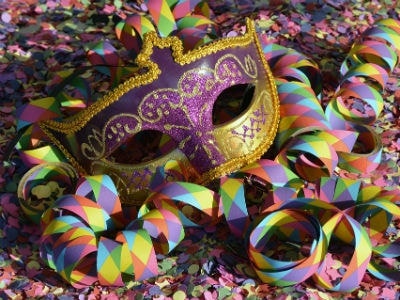 Masken Karnevalmasken beim Karneval Megastore